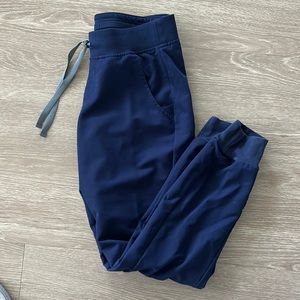 Navy blue small figs joggers